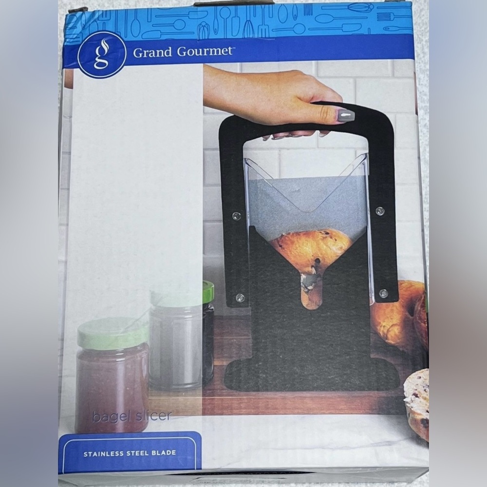 NEW Grand Gourmet Bagel Slicer Guillotine Safety Cutter Kitchen Tool Gadget